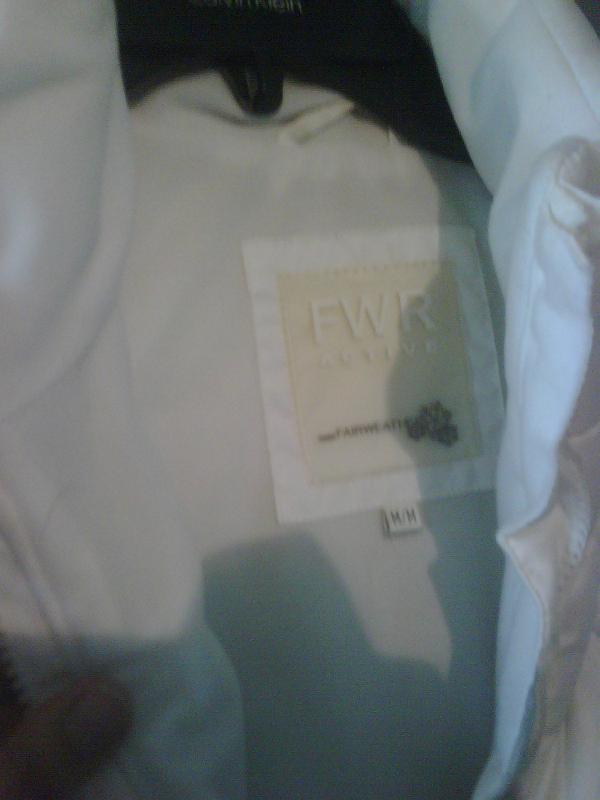 white vest from fairweather - BRAND NEW - upclose